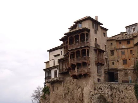 Un 30% de descuento en las tarifas de la alta velocidad (AVE) a los clientes que lleguen a Cuenca por negocios