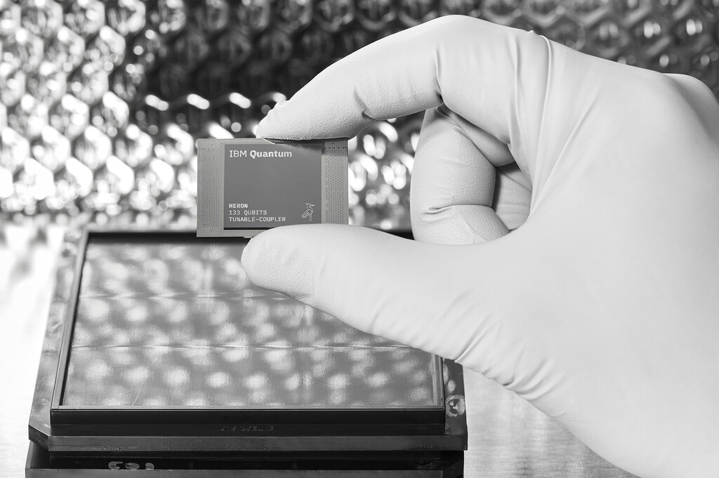IBM acaba de dar un puñetazo sobre la mesa: ha derribado la barrera de los 1.000 cúbits con su procesador Condor