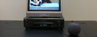 Controlar un viejo vídeo VHS con comandos de voz es de lo más friki que puedes hacer con tu iPhone