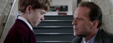 La amistad entre Bruce Willis y Haley Joel Osment fue más allá del rodaje de 'El sexto sentido'. "A veces volvía del colegio y tenía un mensaje suyo saludándome" 