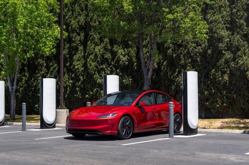 México alcanza cifra histórica en venta de autos eléctricos e híbridos pero la falta de infraestructura aún limita a los compradores