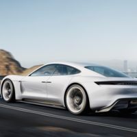 Porsche podría buscar un hermanito al Mission E para jugar en el arenero del Tesla Model 3