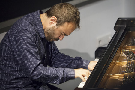 "Mi intención al integrar el iPad con la música es que no se oigan los unos y ceros", entrevista al pianista Moisés P. Sánchez