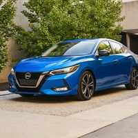 El Nissan Sentra es llamado a revisión en México debido a las bieletas de su dirección