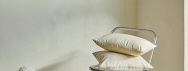 Una almohada convertida en sillón y otras formas de reutilizar las almohadas viejas que tienes en casa