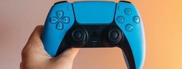 Un mando todo en uno es lo nuevo que plantea PlayStation. Su nueva patente apunta a incluir una ranura para auriculares 