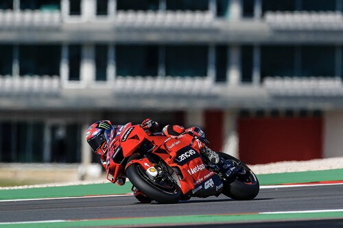 ¡Brutal! Pecco Bagnaia logra su quinta pole position seguida y lidera otro doblete de Ducati en Portimao