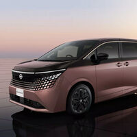 La Nissan Elgrand es una excéntrica miniván cargada de tecnología que nos deja una sola pregunta: ¿funcionaría en México?