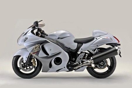 Adiós, Hayabusa. Suzuki pone punto y final a una de las motos más rápidas del mundo