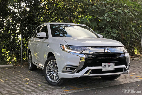 Mitsubishi Outlander PHEV, a prueba: Cuando el espacio y la eficiencia pueden convivir sin problema alguno