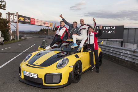 El Porsche 911 GT2 RS ya tiene su récord en Nürburgring: ¡6 minutos y 47 segundos, en vídeo!