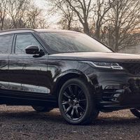 Range Rover Velar R-Dynamic Black, el deseo se viste de negro en esta Navidad