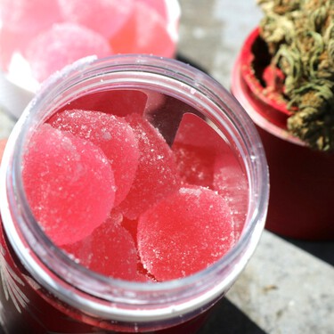 Gominolas con droga: la leyenda urbana de los 80 se está haciendo realidad gracias al nuevo negocio de la marihuana