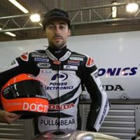 MotoGP Alemania 2015: así rindió su particular homenaje Eugene Laverty a John Hinds