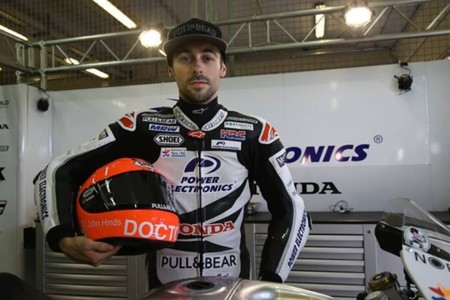MotoGP Alemania 2015: así rindió su particular homenaje Eugene Laverty a John Hinds