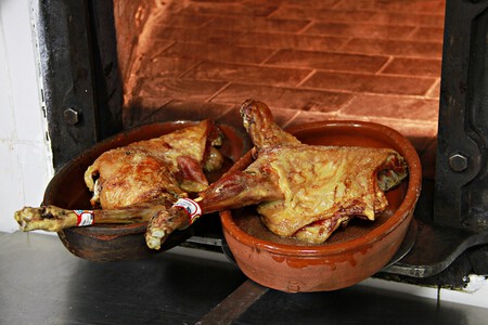 Cordero Asado C Restaurante Asador El Panadero