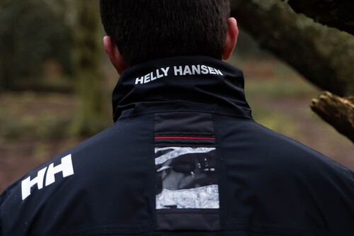 Helly Hansen a mitad de precio: El Corte Inglés se adelanta al invierno con una liquidación de abrigos en su outlet