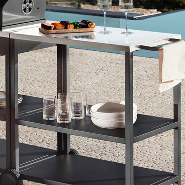 El mueble auxiliar de acero inoxidable que es también isla y carrito perfecto para cocinas pequeñas o el jardín 
