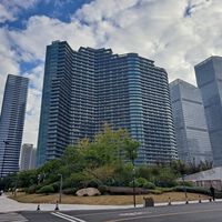 A China desafiou todas as leis da engenharia: a mega-construção que concentra mais vidas do que quase todos os municípios brasileiros 