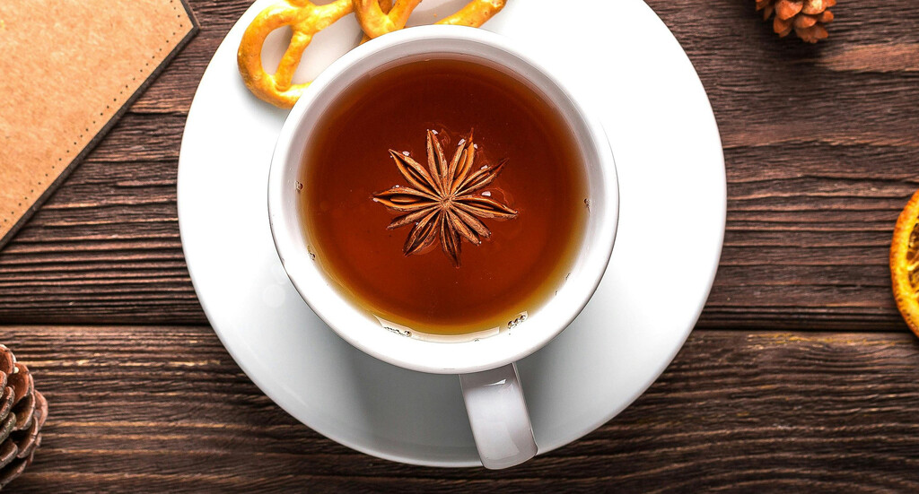 Xiaomi vuelve a hacer un 'sujétame la cerveza' con su nuevo y curioso aparato: un mini-termo magnético para tomar el té frío o caliente 