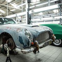 Compró un Aston Martin DB5 por poco más de 1.000 euros, lo dejó olvidado medio siglo y ahora vale más de un millón 