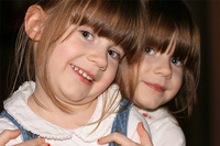 ¿Quieres saber cuán respetuoso es un colegio con los niños?: pregúntales si separan a los hermanos gemelos‏