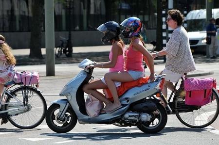 Scooter Girls