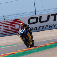 Steven Odendaal se beneficia de la carnicería de Niki Tuuli para llevarse la primera victoria de Supersport