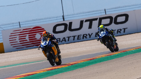 Steven Odendaal se beneficia de la carnicería de Niki Tuuli para llevarse la primera victoria de Supersport