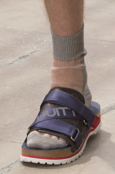 Las 'ugly sandals' desplazan a los 'ugly sneakers' en verano y aquí está la  prueba