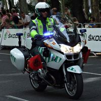 Las cuatro maniobras en moto que enfadan a la DGT. Actitudes con mucho riesgo de accidente y multa