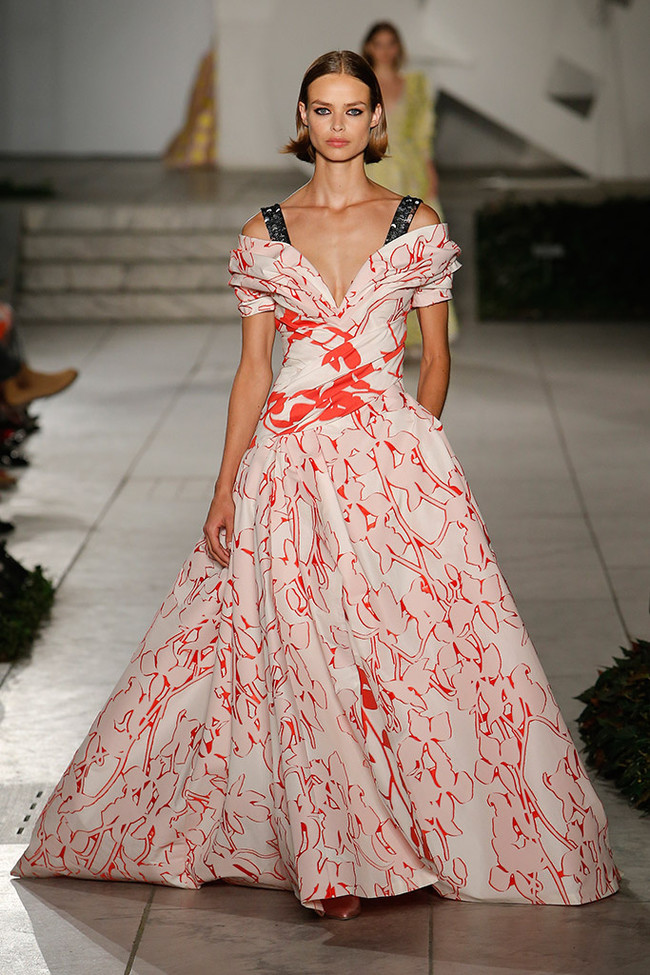 Acarolina Herrera Pasarela 260249986 683x