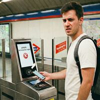 Fui de las primeras en configurar mi Tarjeta Virtual de Transportes de Madrid. He perdido tantos viajes que ya solo quiero volver a la física 