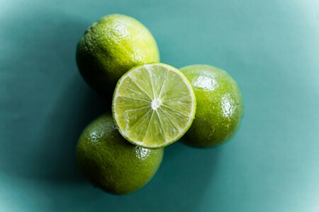 Ni en el frutero ni sobre la mesa: este es el mejor lugar para guardar los limones y que no se pudran