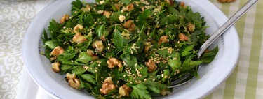 Sin lechuga ni hojas verdes, esta ensalada es ligera pero rica en vitaminas antioxidantes y omega 3, perfecta para primavera 