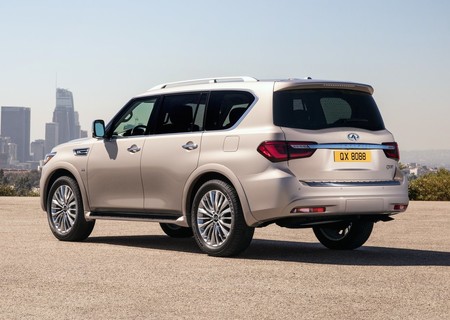 Infiniti Qx80 2