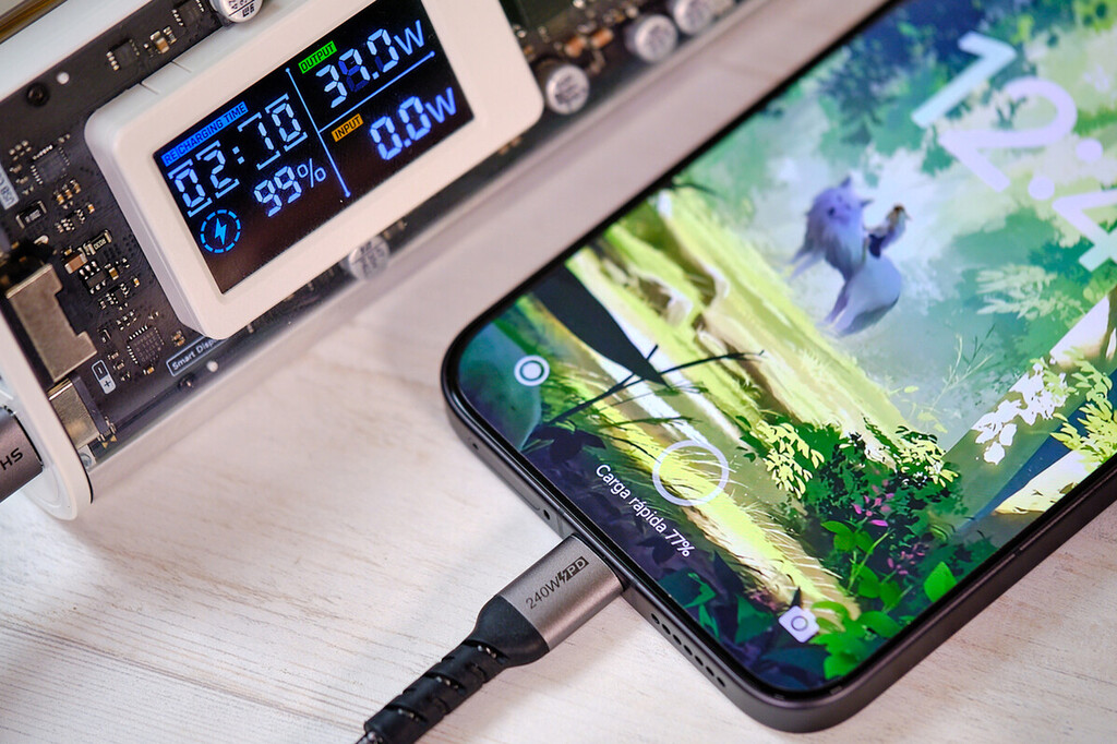 Creíamos que 6.000 mAh de batería era una locura, pero la siguiente generación de móviles puede dejarlo en una cifra ridícula muy pronto 