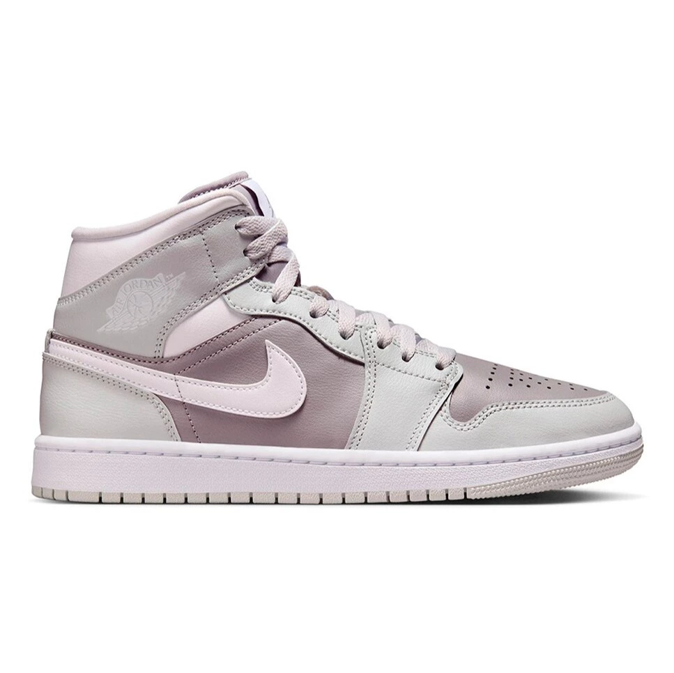 Zapatillas de baloncesto de mujer Air Jordan 1 Mid Jordan
