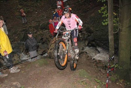 Laia Sanz finaliza la temporada imbatible