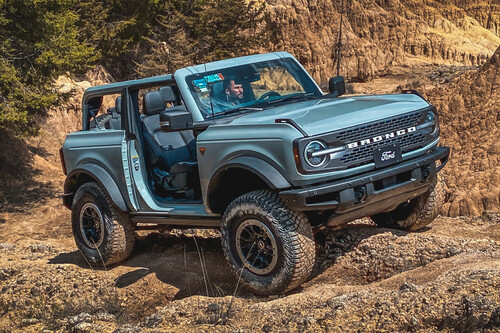 Ford Bronco 2022, lo manejamos: cuando la navaja suiza se baña en tecnología para llegar más lejos que nunca