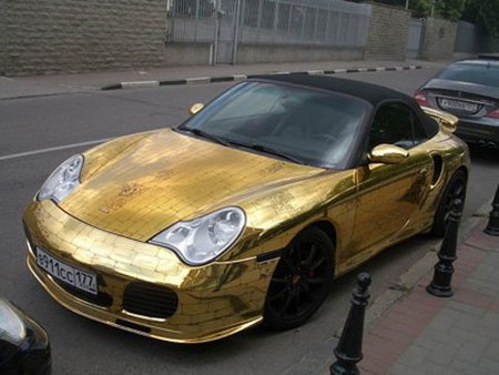 Porsche 911 de oro