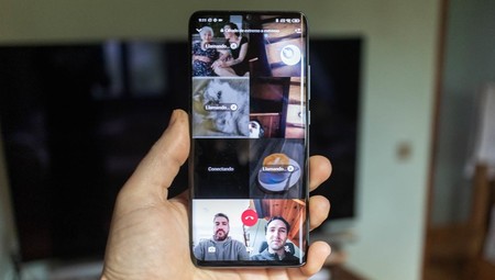 Las videollamadas grupales de WhatsApp ya permiten hasta ocho participantes: así puedes hacerlas