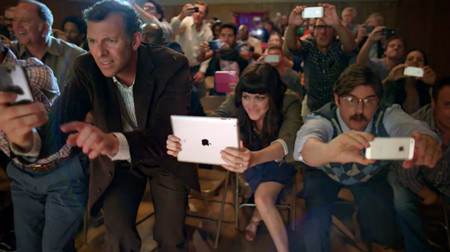 Microsoft ataca de nuevo con este ácido spot del Nokia Lumia 1020. La imagen de la semana