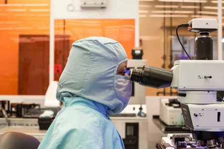 Finisar 研究所、VCSEL コンポーネントの作成者。