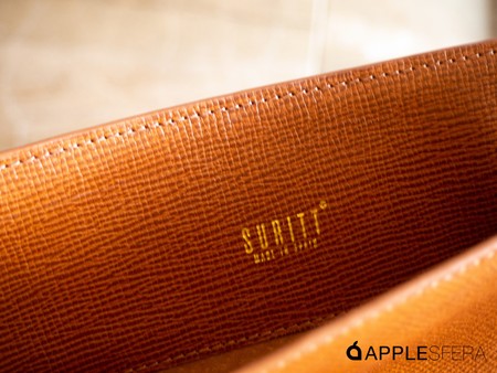 SURITT nos presenta sus nuevas fundas para MacBook, iPad, iPhone y AirPods Pro de piel hechas en España