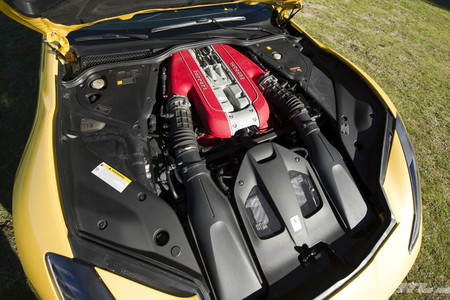 Ferrari 812 Superfast motor