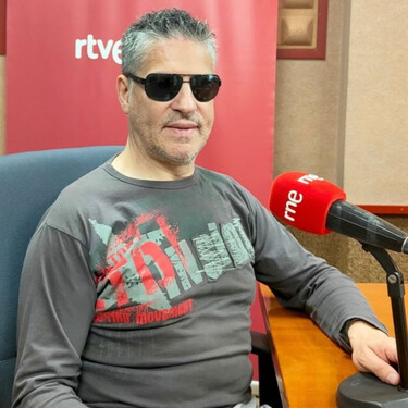 Serafín Zubiri habla con Sonsoles Ónega sobre la maldición que le echaron a su madre: "Cuatro de los seis hijos de mi madre somos ciegos"