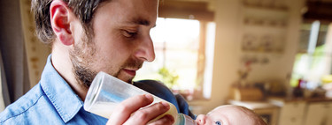 Por qué es recomendable hervir el agua para el biberón incluso si es embotellada