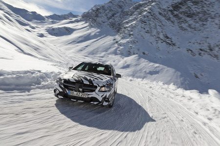 La nueva tracción total 4MATIC de Mercedes-Benz se montará en el Clase CLA 45 AMG