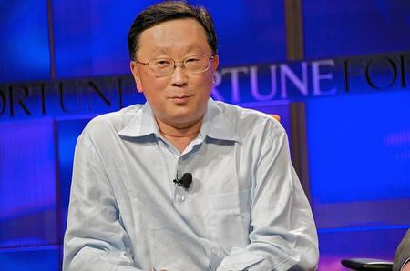 Blackberry y su batalla por hacerse pequeño... y rentable 